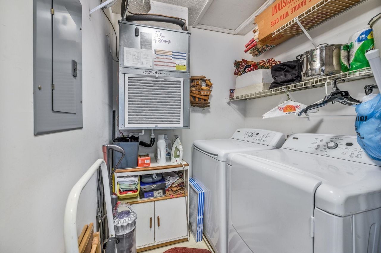 870 Fairway Dr. Photo 23