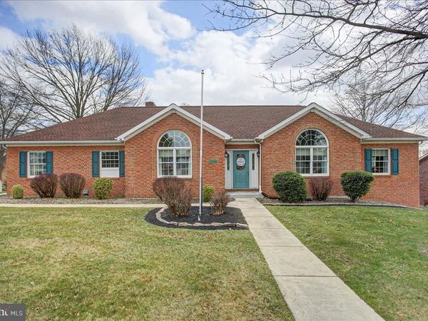 84 MONROE DRIVE, CHAMBERSBURG, PA 17201