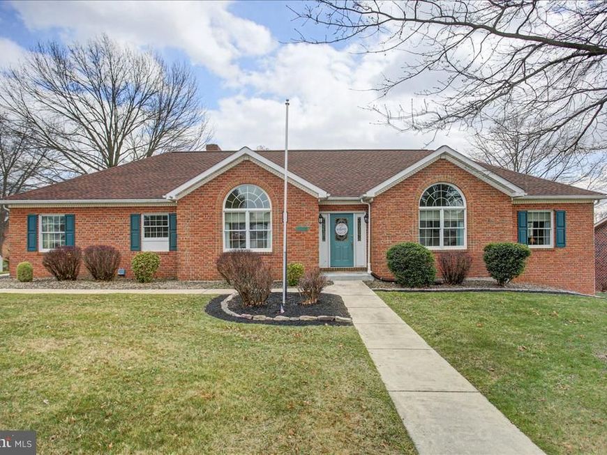 84 Monroe Drive, Chambersburg, PA 17201 Main Photo