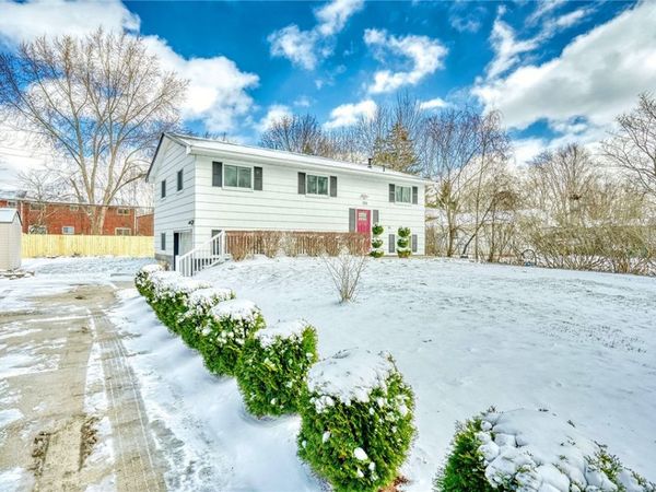 195 Kenwick Drive , Rochester, NY 14623