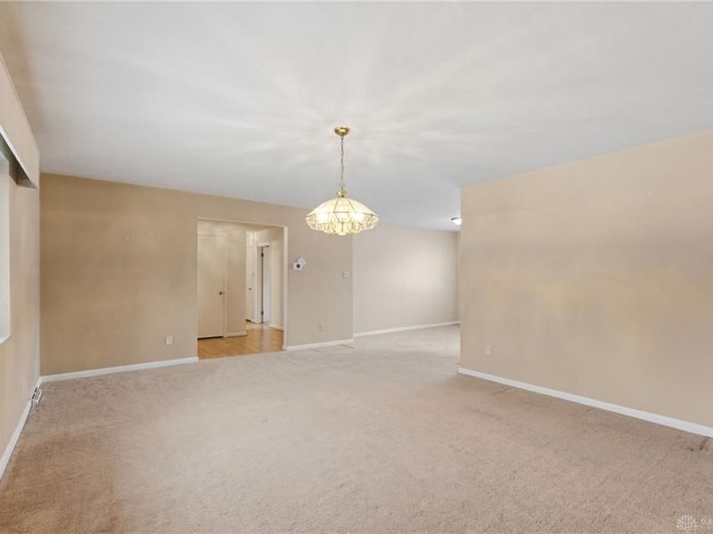 361 Cardigan Road, Centerville, OH 45459 Photo 9