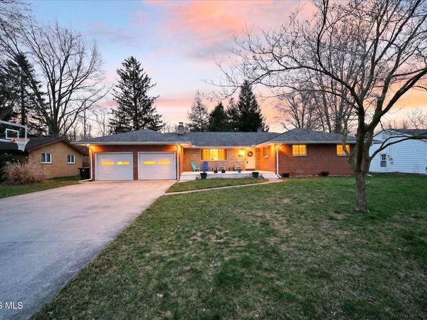 915 Carol Road, Bowling Green, OH 43402