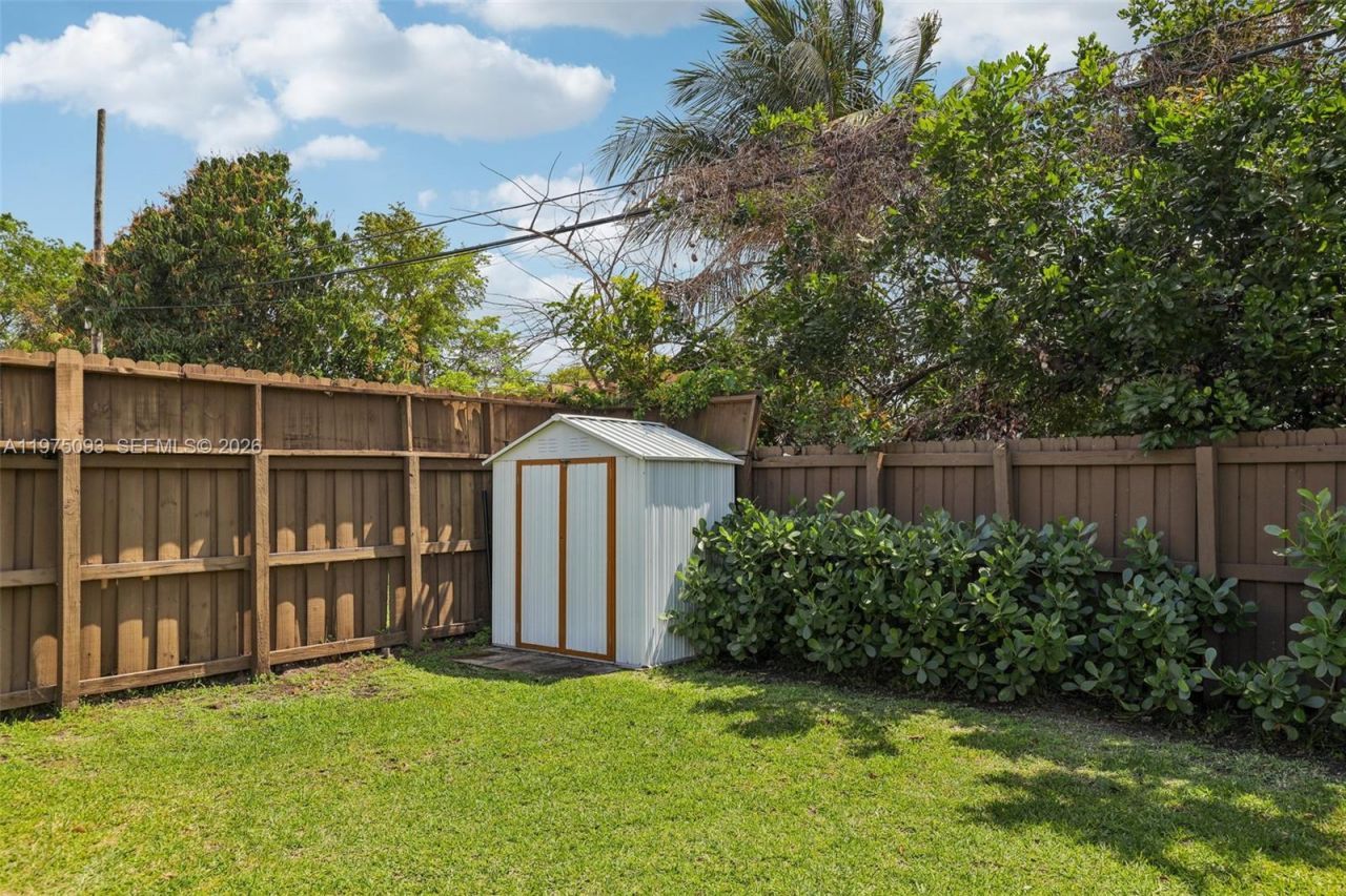 6326 Dawson St, Hollywood, FL 33023 Photo