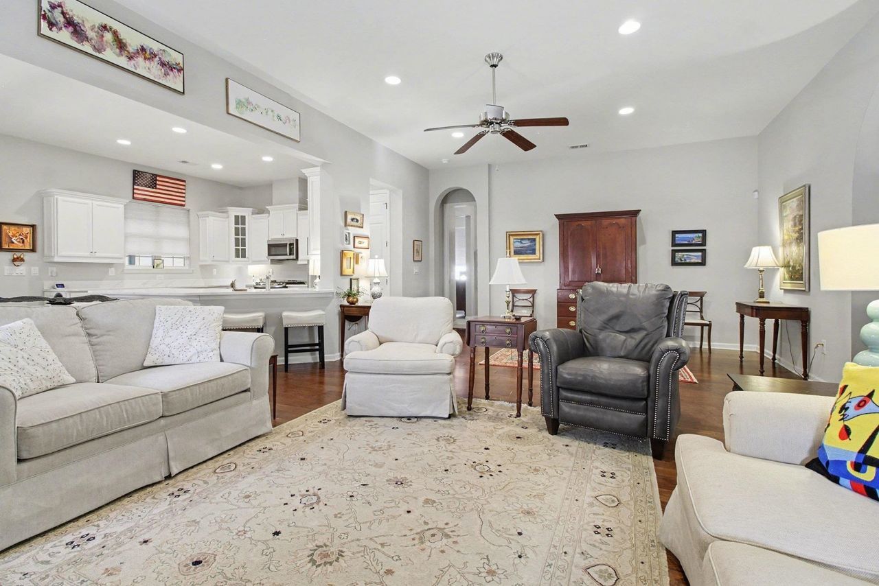 1631 Murrell Pl.  Photo 9