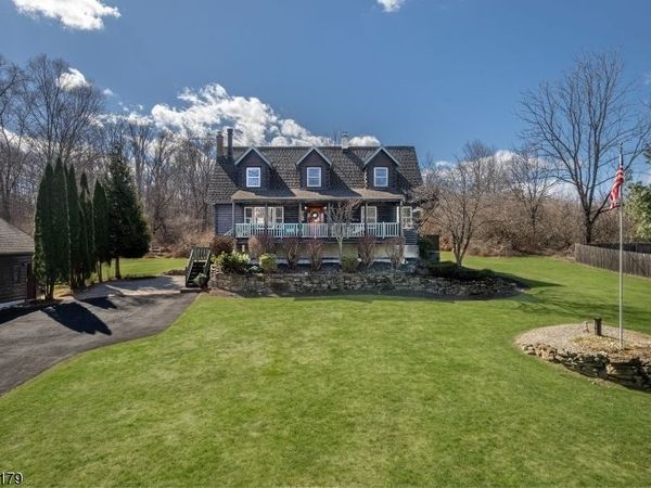 8 Huntsville Rd, Andover, NJ 07860