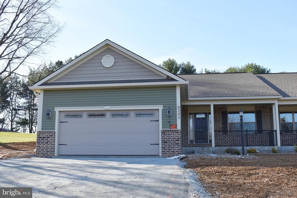 6342 PENN NATIONAL DRIVE, FAYETTEVILLE, PA 17222