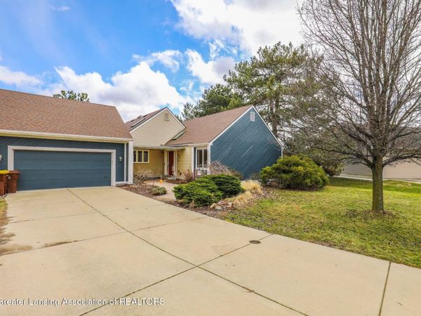 6403 Willow Bend Drive, Lansing, MI 48917