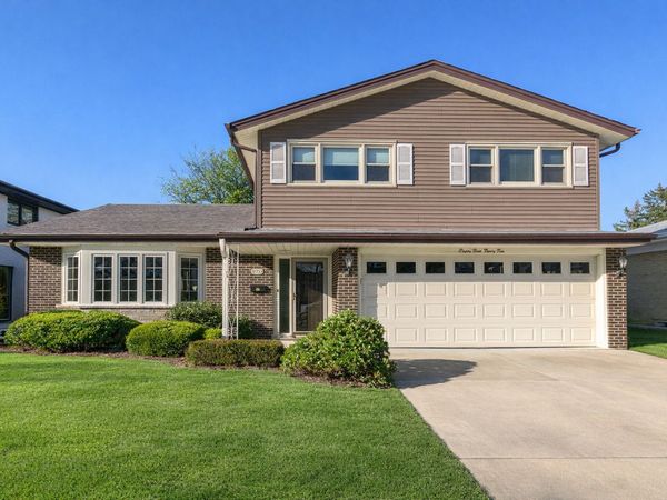 8332 N Knight Avenue , Niles, IL 60714