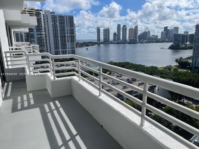 3300 NE 192nd St, Unit 1815, Aventura, FL 33180 Photo