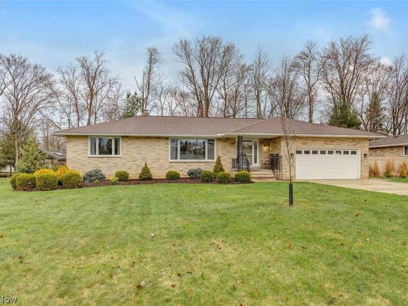 10152 Lynn Drive, North Royalton, OH 44133 Photo 2