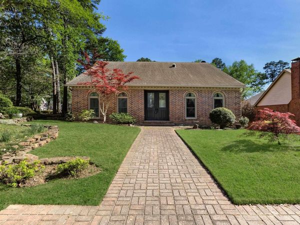 1 St. Thomas Court, Little Rock, AR 72211