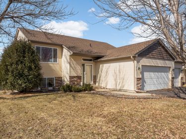 615 Dillon Avenue N, Montrose, MN 55363