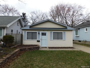 535 E Lewiston Avenue, Ferndale, MI 48220