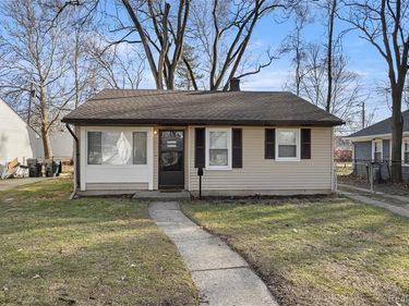 10101 Albany Street, Oak Park, MI 48237