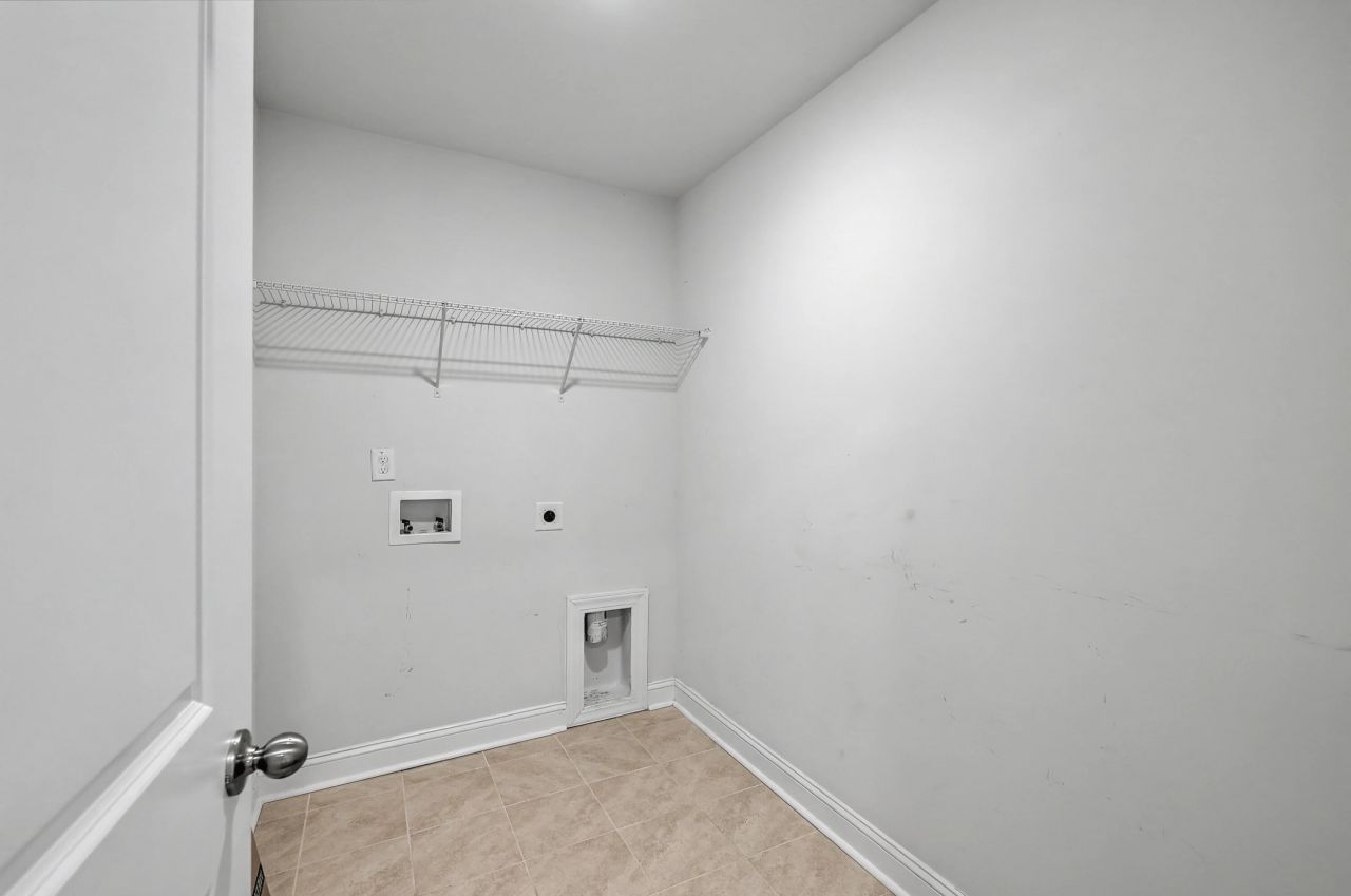 404 Bowstring Drive Photo 23