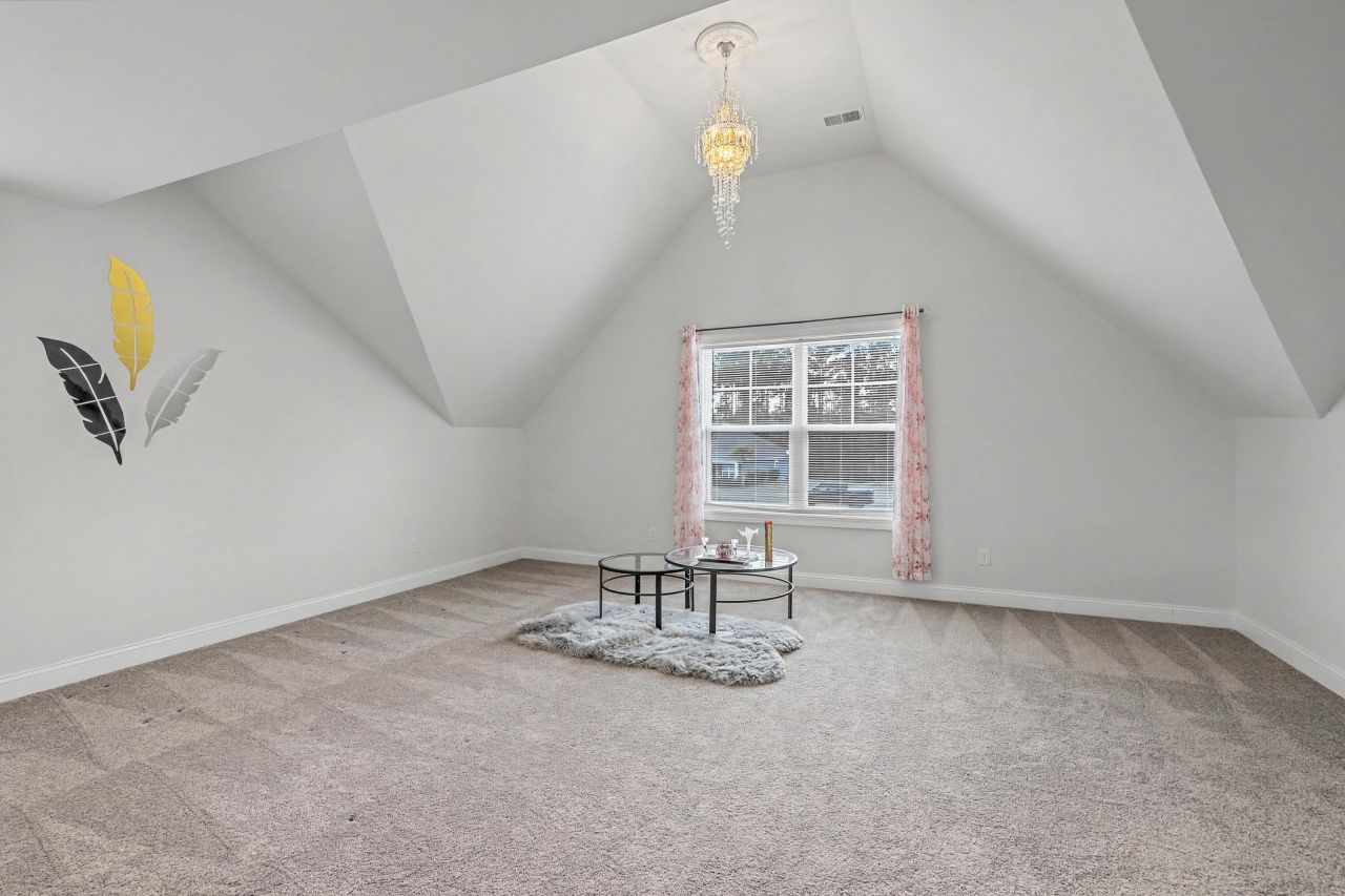 404 Bowstring Drive Photo 24