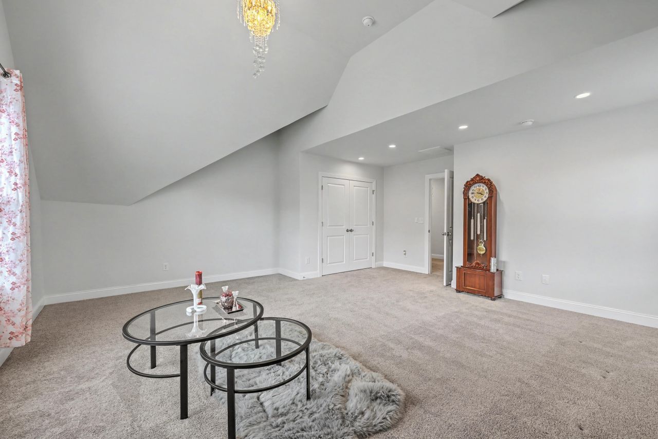 404 Bowstring Drive Photo 25