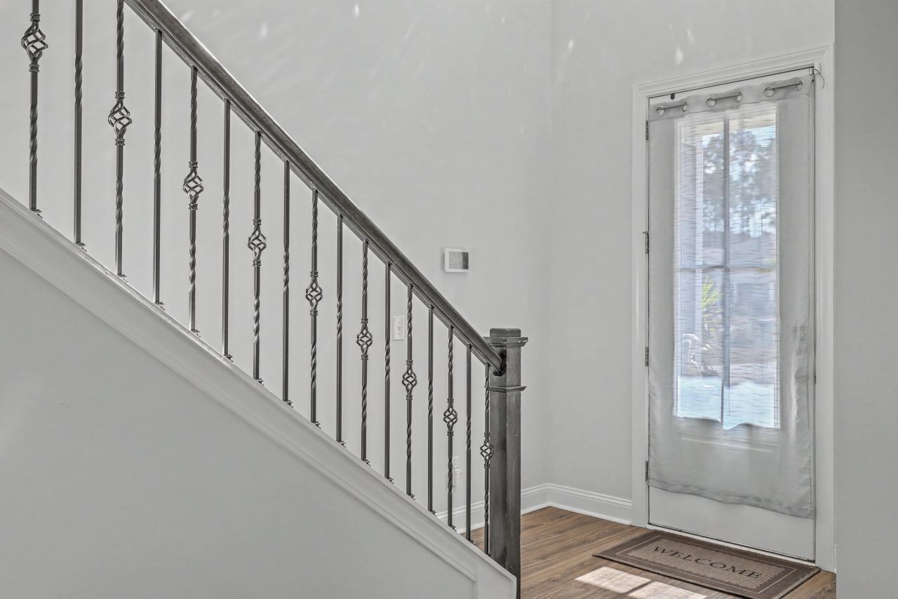 404 Bowstring Drive Photo 6