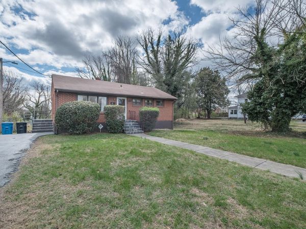 1629 Golfside AVE NW, Roanoke, VA 24017