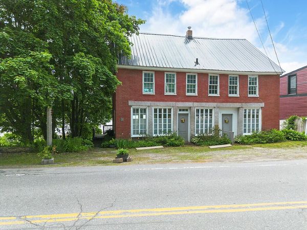 14 Main Street, Mount Vernon, ME 04352