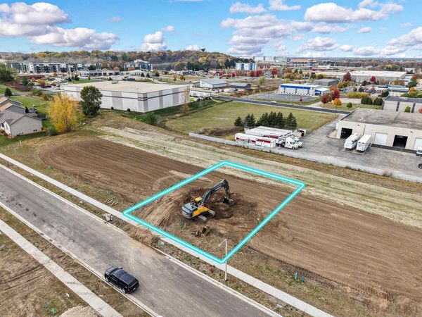 300 Michelle Lane, Cottage Grove, WI 53527