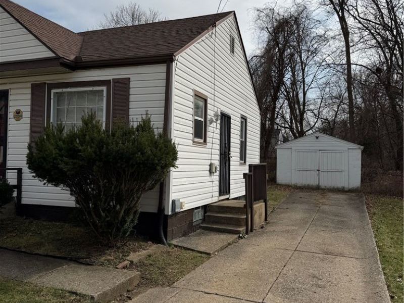 1120 Stoner Street, Akron, OH 44320 Photo 2