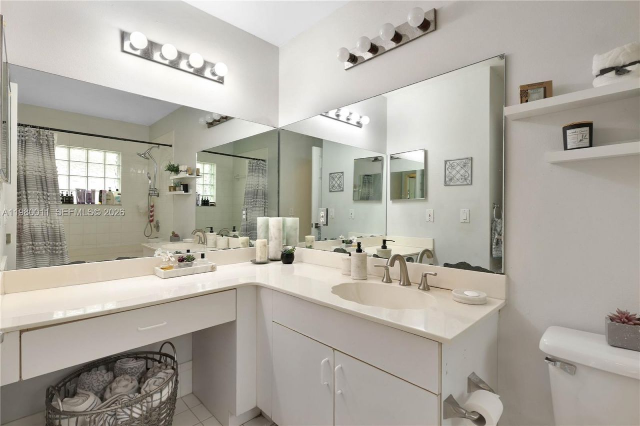 8269 SW 157th Pl, Miami, FL 33193 Photo