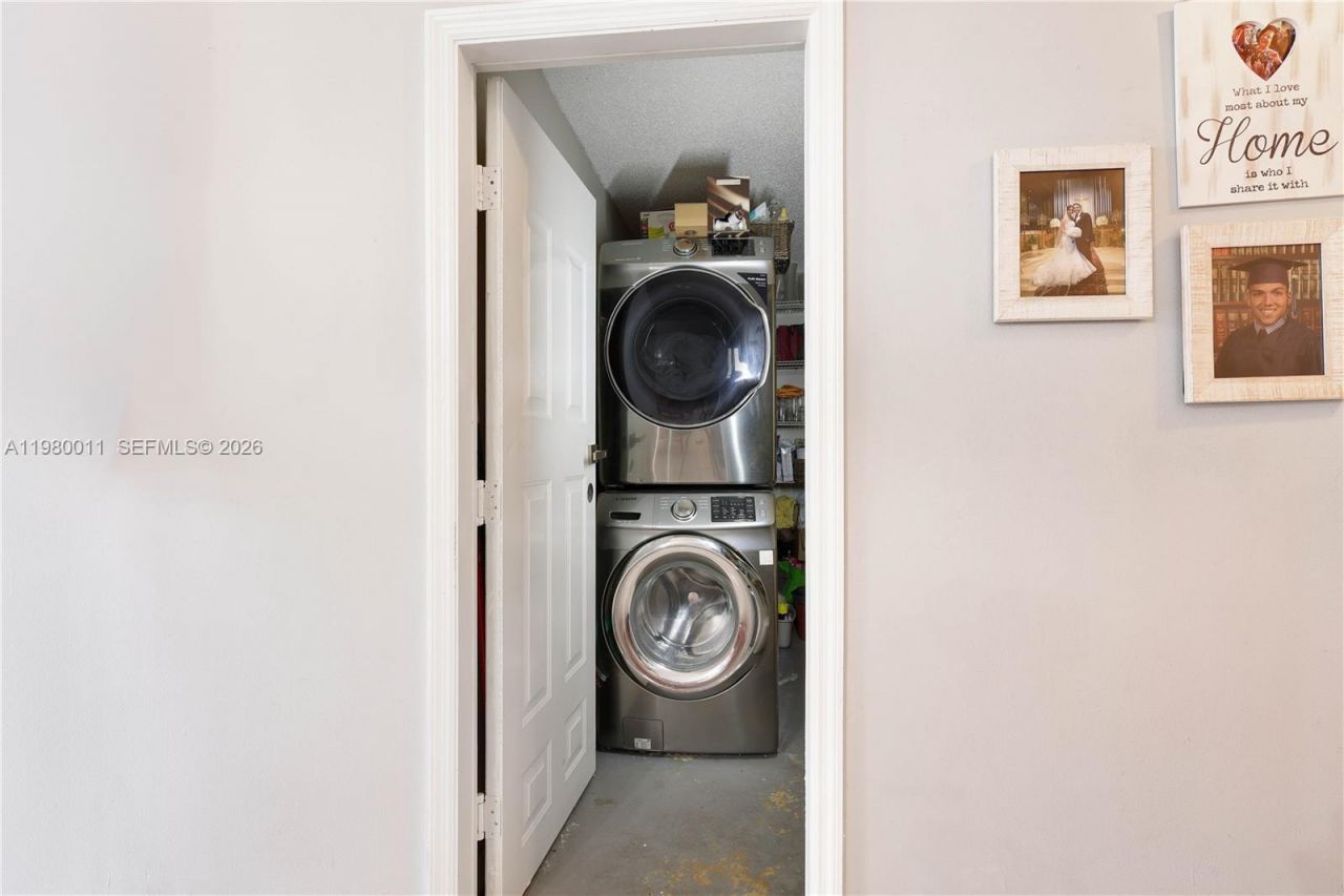 8269 SW 157th Pl, Miami, FL 33193 Photo