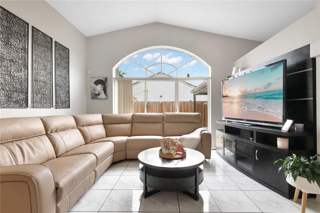 8269 SW 157th Pl, Miami, FL 33193 Photo