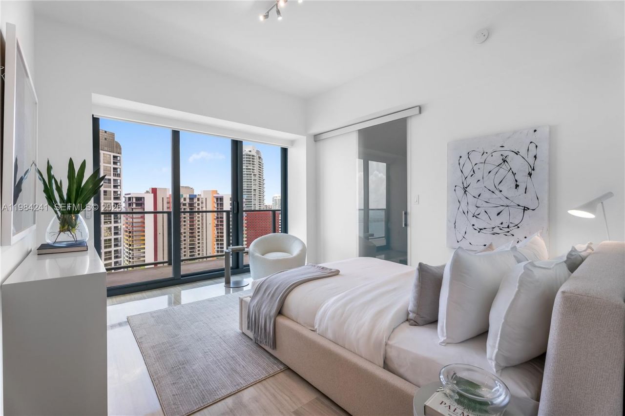 1451 Brickell Ave , Unit 2703, Miami, FL 33131 Photo