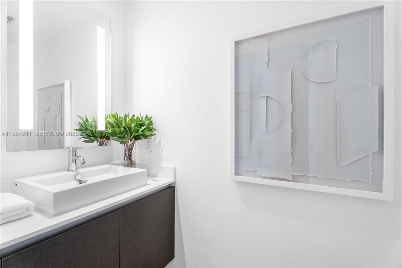 1451 Brickell Ave , Unit 2703, Miami, FL 33131 Photo