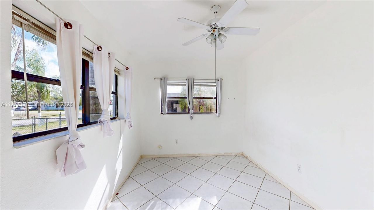 1610 NW 9th Ct , Homestead, FL 33030 Photo