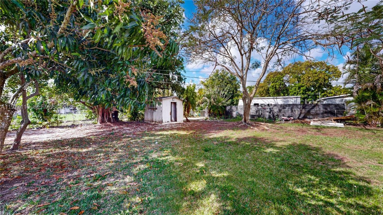 1610 NW 9th Ct , Homestead, FL 33030 Photo