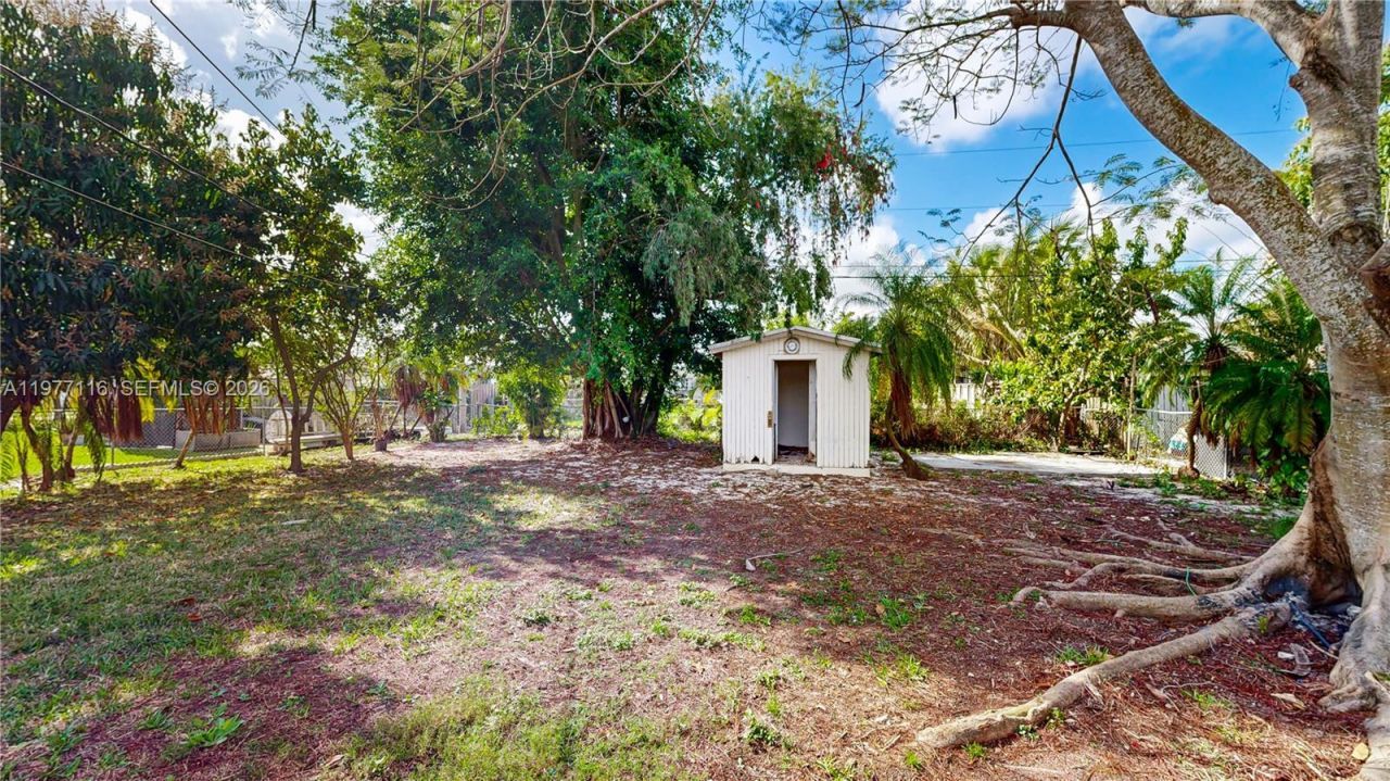 1610 NW 9th Ct , Homestead, FL 33030 Photo