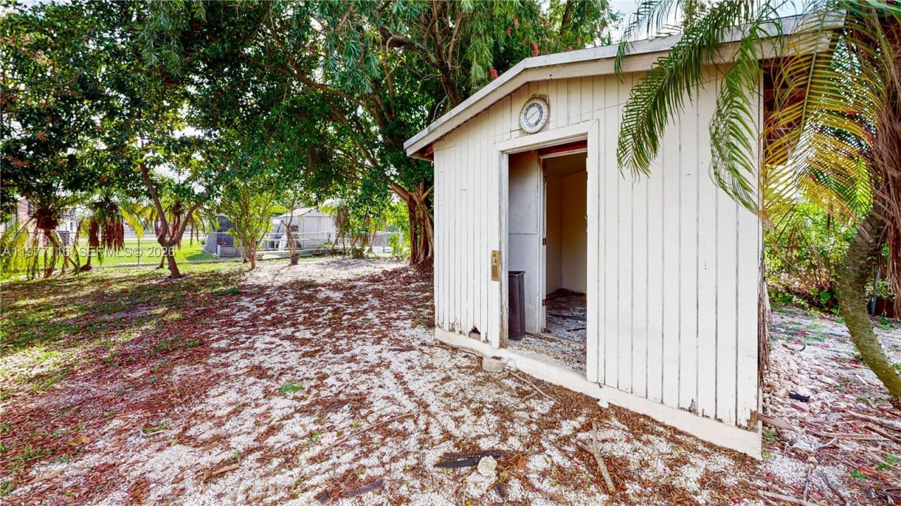 1610 NW 9th Ct , Homestead, FL 33030 Photo