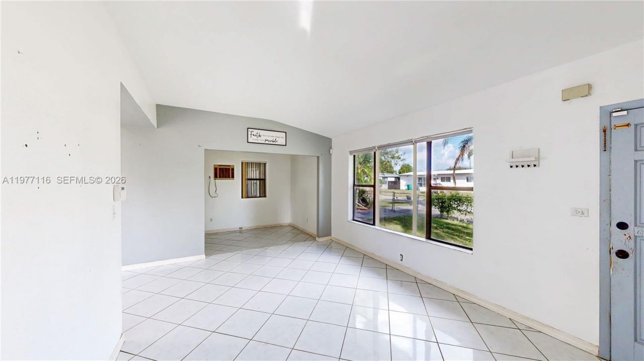 1610 NW 9th Ct , Homestead, FL 33030 Photo