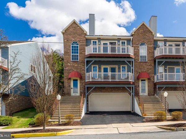 225 B N 14TH STREET, READING, PA 19604