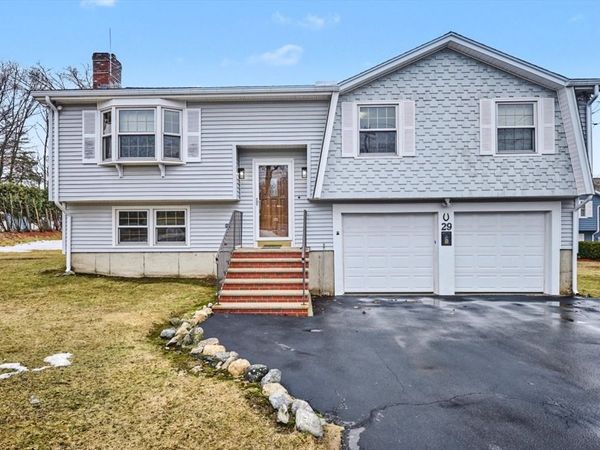 29 S Bedford St, Burlington, MA 01803