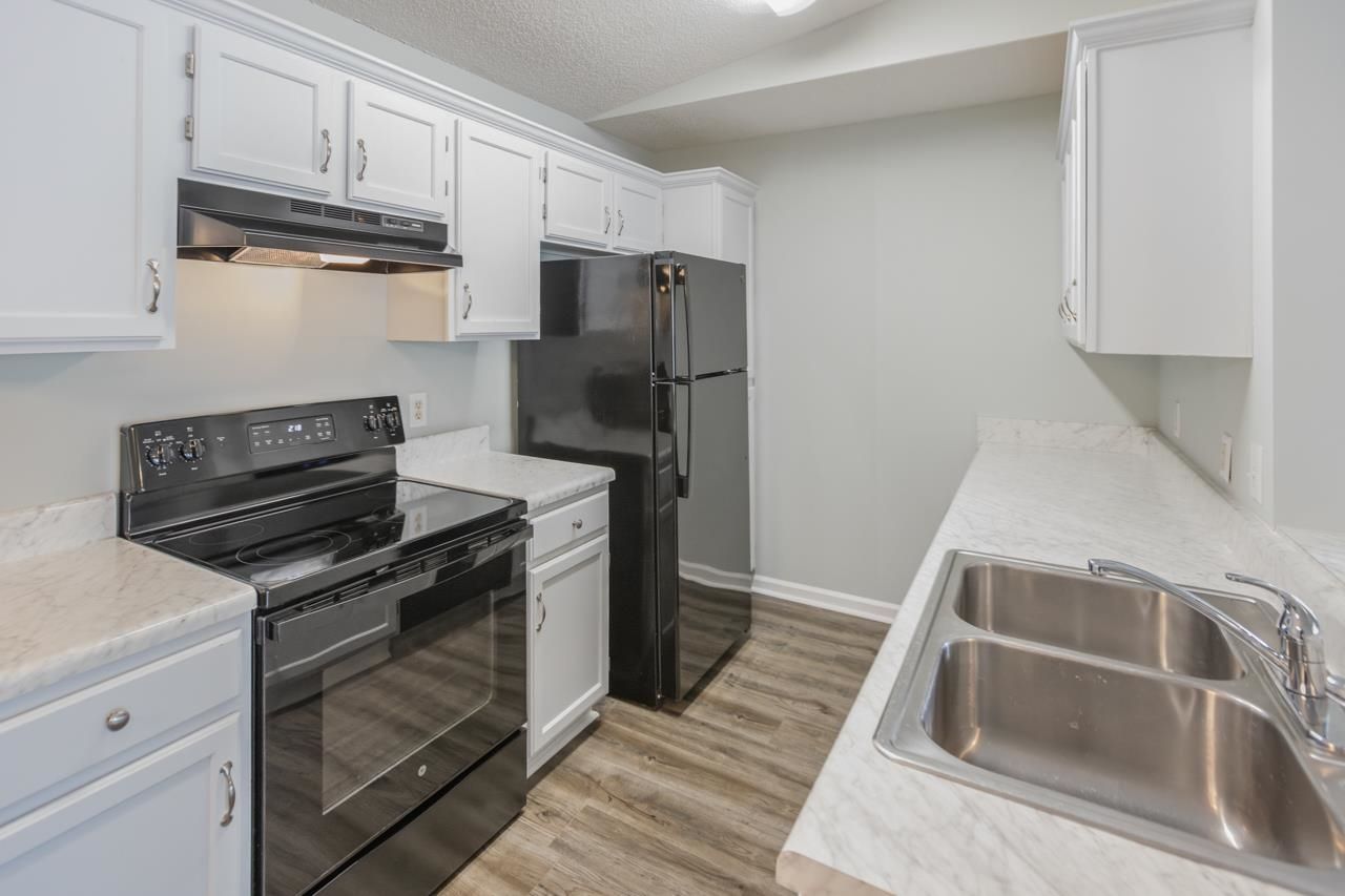 8562 Hopkins Circle Photo 14