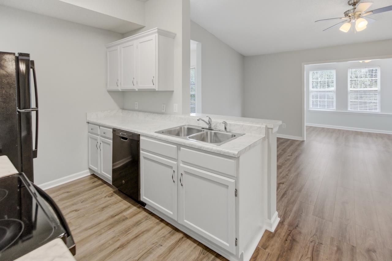 8562 Hopkins Circle Photo 16