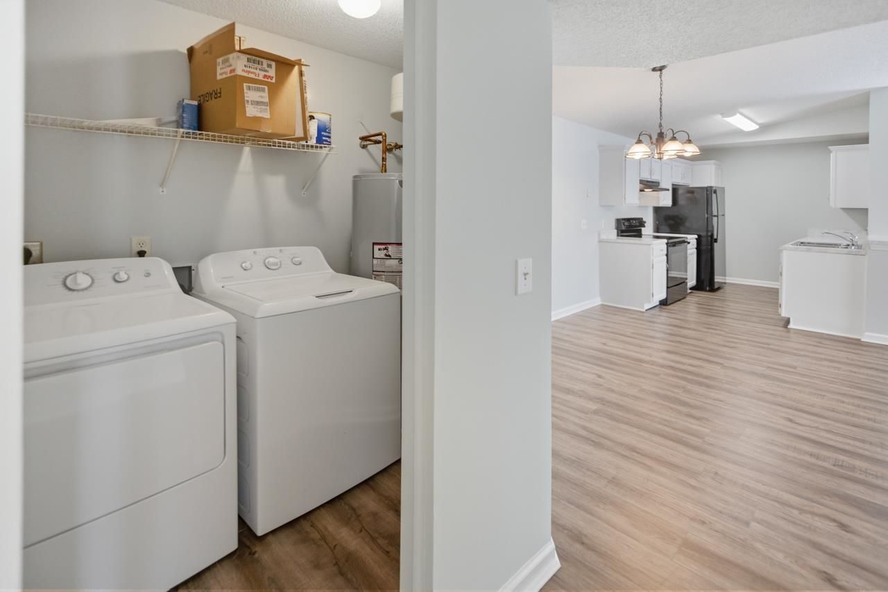 8562 Hopkins Circle Photo 16