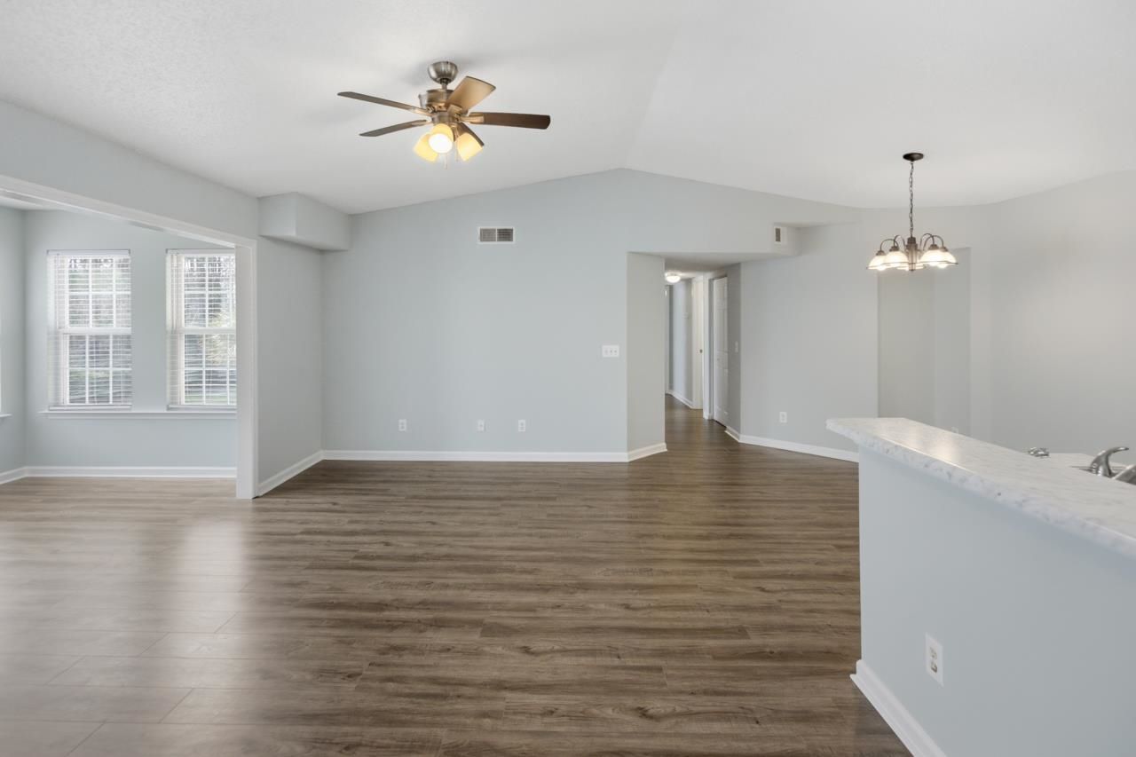 8562 Hopkins Circle Photo 5