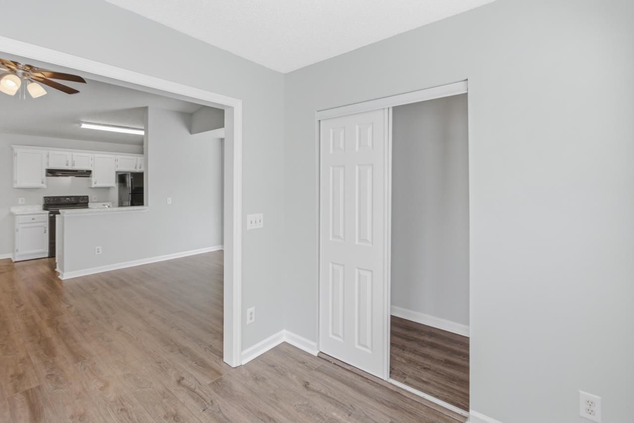 8562 Hopkins Circle Photo 8