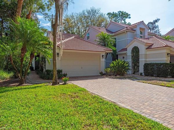 130 Amblewood LN, Unit 8-801, NAPLES, FL 34105