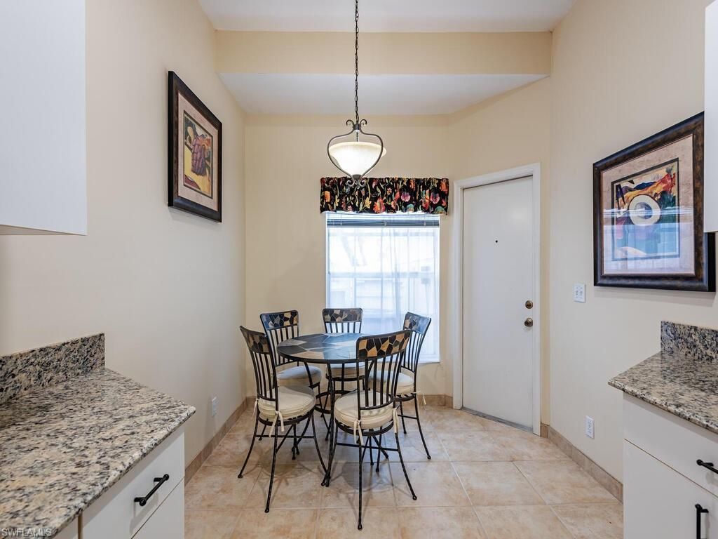 130 Amblewood Ln , Unit 8-801, Naples, FL 34105 Photo