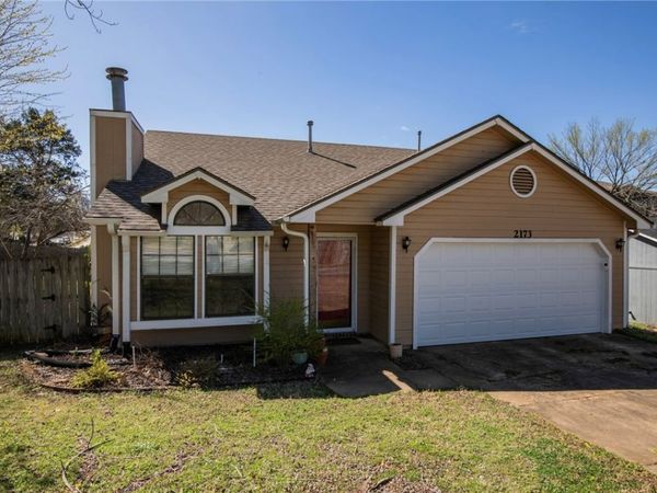2173 E Stearns Street, Fayetteville, AR 72703
