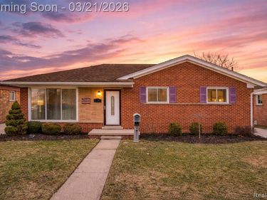 1799 Grange Road, Trenton, MI 48183