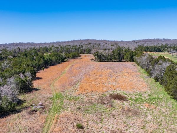 3562 Highway 431 , Columbia, TN 38401