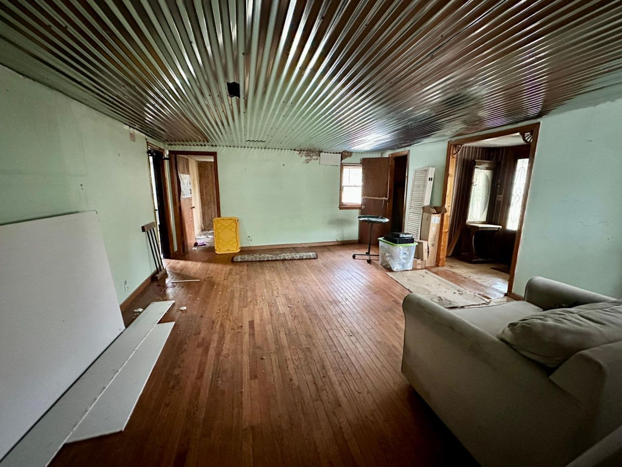 916 Leonard Drive Photo 13