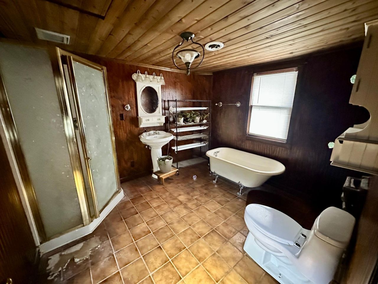 916 Leonard Drive Photo 15